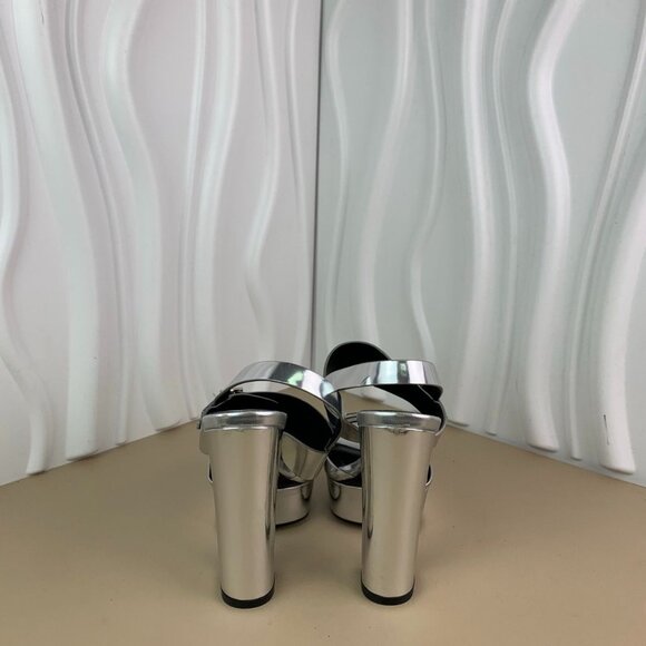 Roger Vivier Silver Leather Platform High Heels With Square Buckle Design Made I - Picture 3 of 9